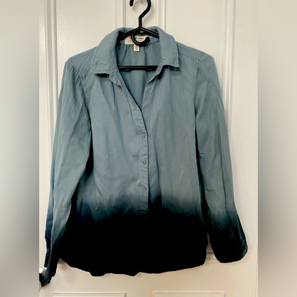 Anthropologie Beautiful button down shirt with faded color effect - Picture 1 of 4